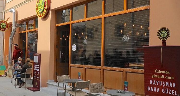 Kadıköylülerin Yeni Buluşma Noktası Kahve Dünyası Radyorjinal