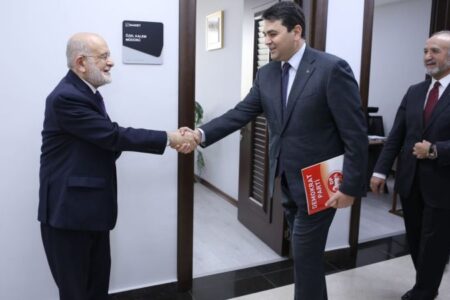 Karamollaoğlu, Demokrat Parti Genel Başkanı Uysal ile görüştü