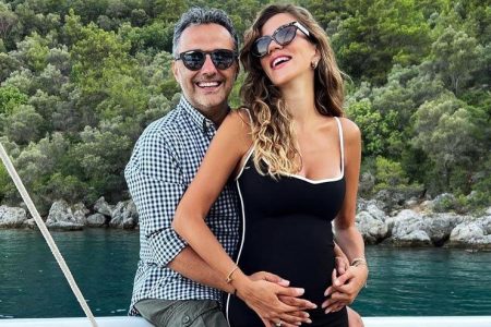 Arda Türkmen ve eşi Melodi Elbirlier’den bebek müjdesi