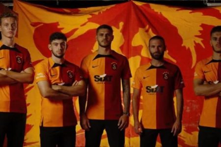 Galatasaray’da Okan Buruk’tan Icardi ve Mata kararı!